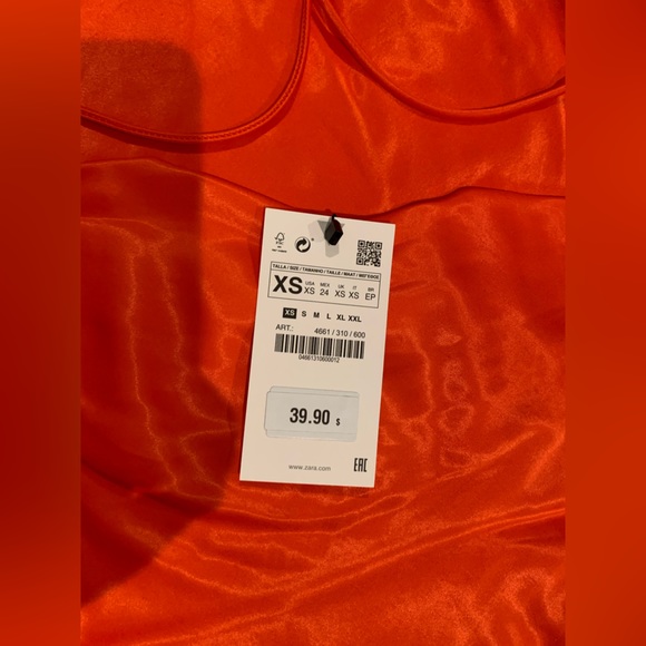 Dress - Picture 4 of 5